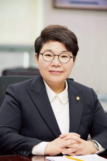임이자 국회의원, 국립공원 산불 대응 법 개정 나서