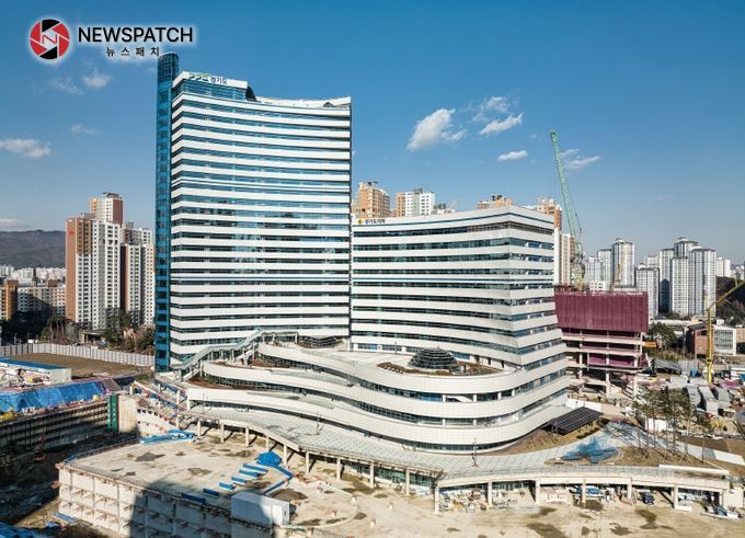 경기도청 광교청사 전경 경기도청 광교청사 전경